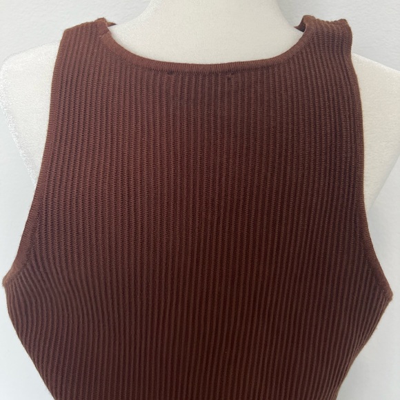 Ribbed High Neck Sweater Tank - Picture 2 of 6